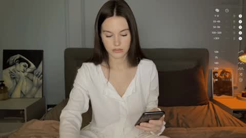 Snapshot of yourher0in chatting on 01/29/25, 11:30 Aida online show from 01/29/25, 11:30