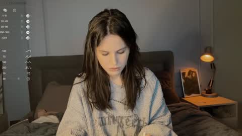 Snapshot of yourher0in chatting on 01/31/25, 11:56 Aida online show from 01/31/25, 11:56