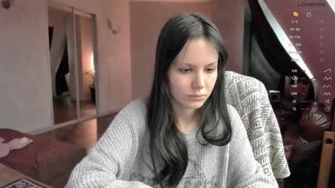 Snapshot of yourher0in chatting on 09/28/25, 10:20 Aida online show from 09/28/25, 10:20