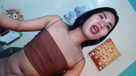Snapshot of yourhottie_winxxx chatting on 01/09/25, 08:33 Mauie online show from 01/09/25, 08:33