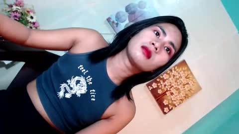 Snapshot of yourhottie_winxxx chatting on 01/16/25, 05:53 Mauie online show from 01/16/25, 05:53