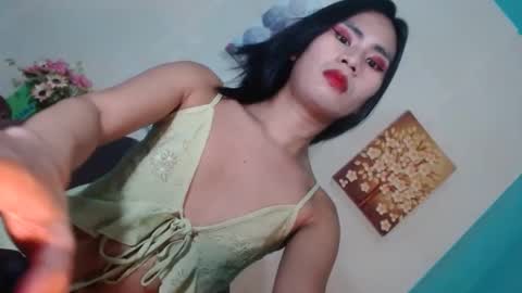 Snapshot of yourhottie_winxxx chatting on 01/25/25, 05:30 Mauie online show from 01/25/25, 05:30