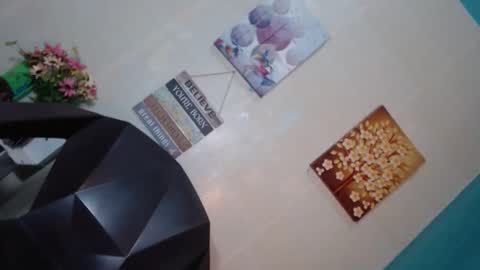 Snapshot of yourhottie_winxxx chatting on 01/29/25, 05:13 Mauie online show from 01/29/25, 05:13