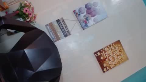 Snapshot of yourhottie_winxxx chatting on 02/04/25, 10:24 Mauie online show from 02/04/25, 10:24