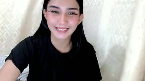 Snapshot of yourhottinglatisha chatting on 12/21/25, 02:30 trisha online show from 12/21/25, 02:30