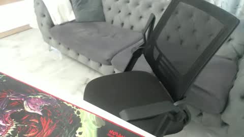 yourlilsin online show from 04/23/26, 08:35