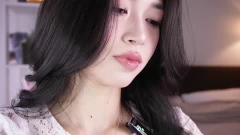 yourlittlesunrise_ online show from 04/29/26, 05:11