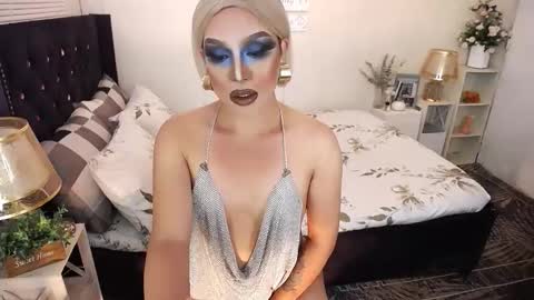 --               online show from 11/15/25, 03:15