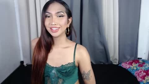 Snapshot of yourlovebella88 chatting on 10/21/25, 05:02 yourlovebella88 online show from 10/21/25, 05:02