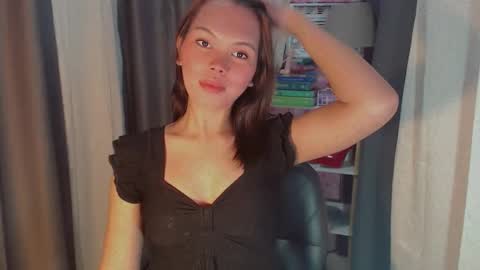 Snapshot of yourlovekylie chatting on 03/01/26, 03:19 KYLIE MORE online show from 03/01/26, 03:19