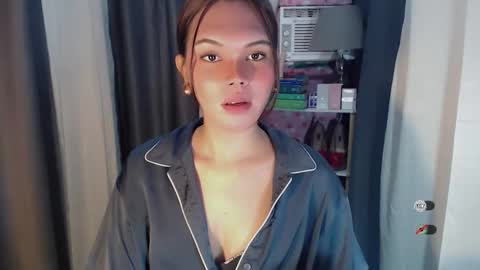 KYLIE MORE online show from 03/10/26, 03:33