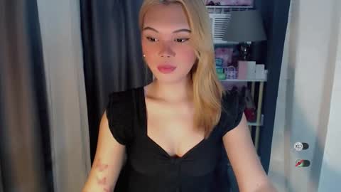 KYLIE MORE online show from 04/16/26, 03:29