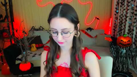 Snapshot of yourlovelystoryy chatting on 10/28/25, 11:25 Vetta online show from 10/28/25, 11:25