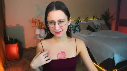 Snapshot of yourlovelystoryy chatting on 11/20/25, 09:20 Vetta online show from 11/20/25, 09:20