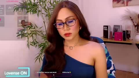 Snapshot of yournaughty_poxysweet chatting on 06/22/26, 12:02 poxy online show from 06/22/26, 12:02
