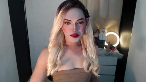 TIFFANY SUCKING QUEEN online show from 08/03/26, 01:48