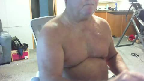 Snapshot of yourpoppi55 chatting on 06/15/26, 11:45 yourpoppi55 online show from 06/15/26, 11:45