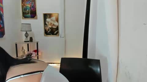 Trish online show from 03/11/25, 06:41