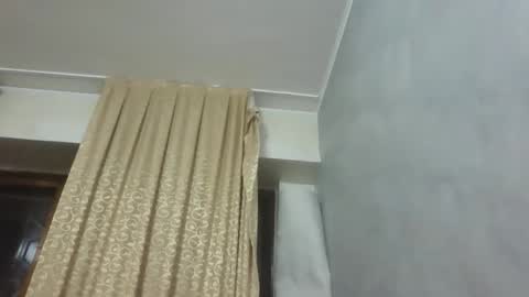 Snapshot of yourprincess09 chatting on 10/19/25, 08:42 yourprincess09 online show from 10/19/25, 08:42