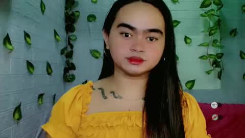 Snapshot of yourprincessthea chatting on 03/11/25, 10:40 yourprincessthea online show from 03/11/25, 10:40