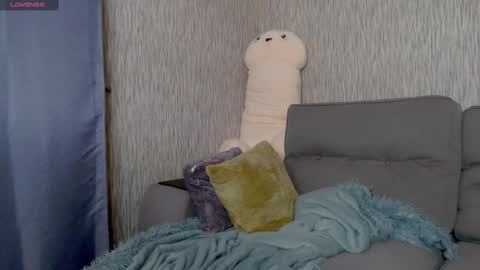 Snapshot of yourr_muse chatting on 02/19/25, 11:57 Yourr Muse online show from 02/19/25, 11:57