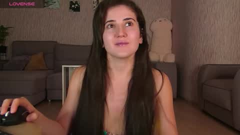 Snapshot of yourr_muse chatting on 10/24/25, 02:41 Yourr Muse online show from 10/24/25, 02:41