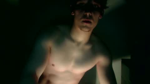 yours731783 online show from 12/04/25, 11:57