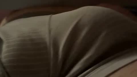 yours_friend online show from 09/18/25, 04:42