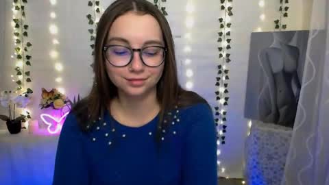 Snapshot of yours_piece_of_happiness_ chatting on 01/22/25, 09:46 Happy online show from 01/22/25, 09:46