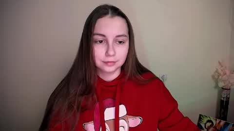 Snapshot of yours_piece_of_happiness_ chatting on 01/06/26, 06:06 Happy online show from 01/06/26, 06:06