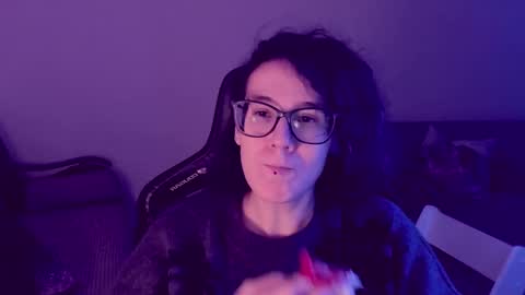 Snapshot of yourscosmic chatting on 12/04/24, 12:41 Yours Cosmic online show from 12/04/24, 12:41