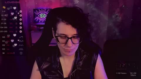 Snapshot of yourscosmic chatting on 11/13/25, 10:25 Yours Cosmic online show from 11/13/25, 10:25