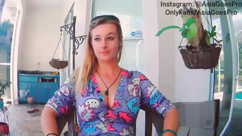 Snapshot of yoursecretgirlfriend963 chatting on 02/06/25, 06:56 AsiaGoesPro - On All Socials online show from 02/06/25, 06:56