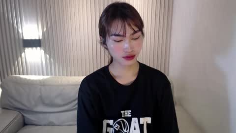 Snapshot of yoursexservice chatting on 12/18/25, 01:44 online show from 12/18/25, 01:44