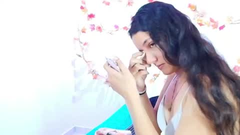 Snapshot of yoursexy18lover chatting on 06/14/26, 06:59 Lina and roberth online show from 06/14/26, 06:59