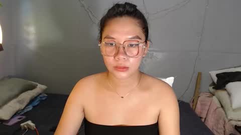 Snapshot of yoursexy_reb chatting on 12/15/25, 01:54 yoursexy_reb online show from 12/15/25, 01:54