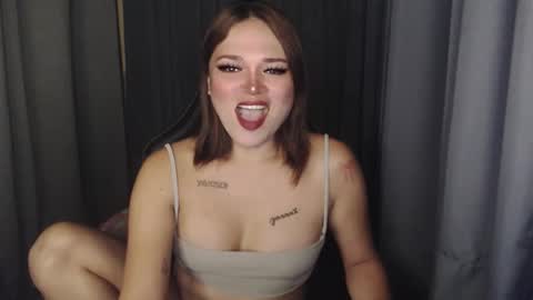 Snapshot of yoursexytowngirl chatting on 10/05/25, 04:44 LALA online show from 10/05/25, 04:44