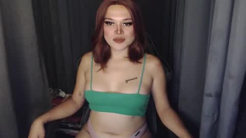 Snapshot of yoursexytowngirl chatting on 10/18/25, 03:42 LALA online show from 10/18/25, 03:42