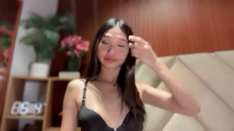 yoursluttyashxx online show from 04/12/26, 05:07