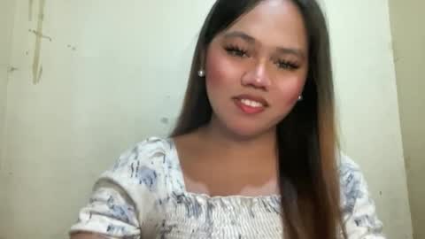 Snapshot of yourspecialgirl_rhea chatting on 03/17/26, 04:28 yourspecialgirl_rhea online show from 03/17/26, 04:28