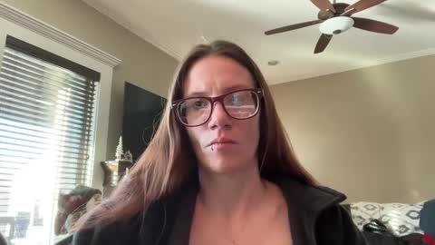 Snapshot of yourstrulylivy chatting on 12/10/24, 02:39 yourstrulylivy online show from 12/10/24, 02:39