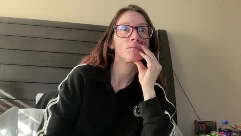 Snapshot of yourstrulylivy chatting on 12/19/24, 05:50 yourstrulylivy online show from 12/19/24, 05:50