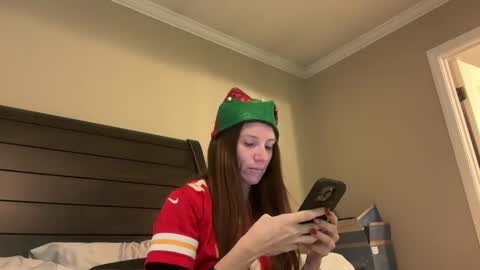 Snapshot of yourstrulylivy chatting on 12/25/24, 06:19 yourstrulylivy online show from 12/25/24, 06:19