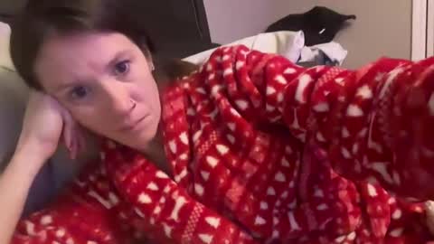 Snapshot of yourstrulylivy chatting on 12/29/24, 01:17 yourstrulylivy online show from 12/29/24, 01:17