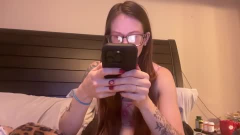 Snapshot of yourstrulylivy chatting on 12/30/24, 12:52 yourstrulylivy online show from 12/30/24, 12:52