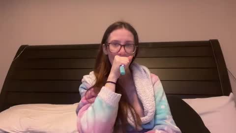 Snapshot of yourstrulylivy chatting on 01/08/25, 12:47 yourstrulylivy online show from 01/08/25, 12:47