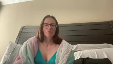 Snapshot of yourstrulylivy chatting on 01/10/25, 06:38 yourstrulylivy online show from 01/10/25, 06:38