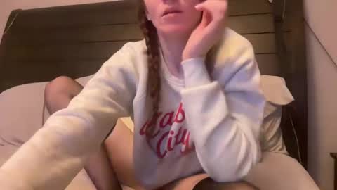 Snapshot of yourstrulylivy chatting on 01/25/25, 12:27 yourstrulylivy online show from 01/25/25, 12:27