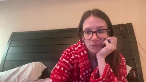 Snapshot of yourstrulylivy chatting on 02/10/25, 02:59 yourstrulylivy online show from 02/10/25, 02:59