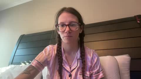 Snapshot of yourstrulylivy chatting on 02/20/25, 02:02 yourstrulylivy online show from 02/20/25, 02:02